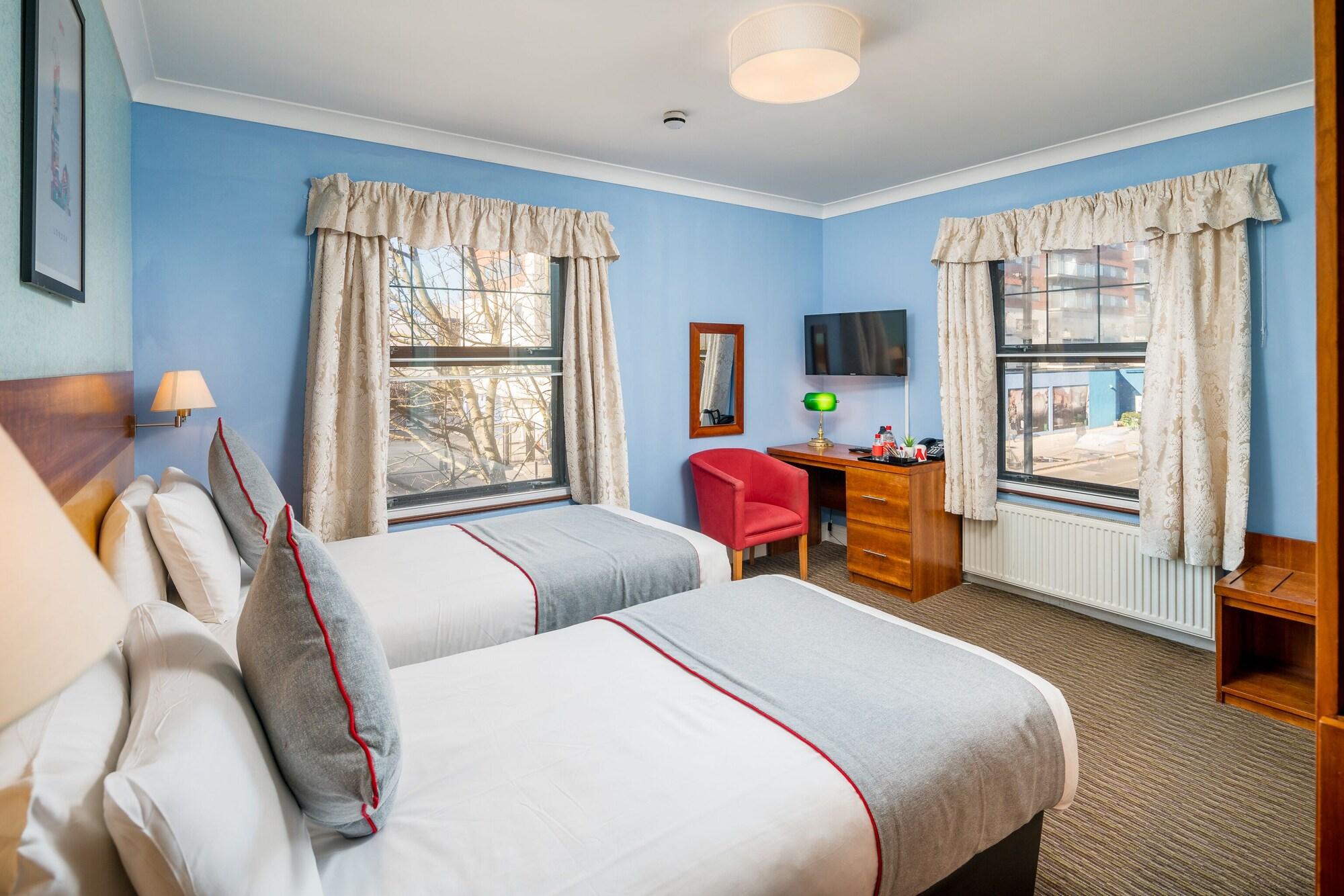 Twin En-Suite Room