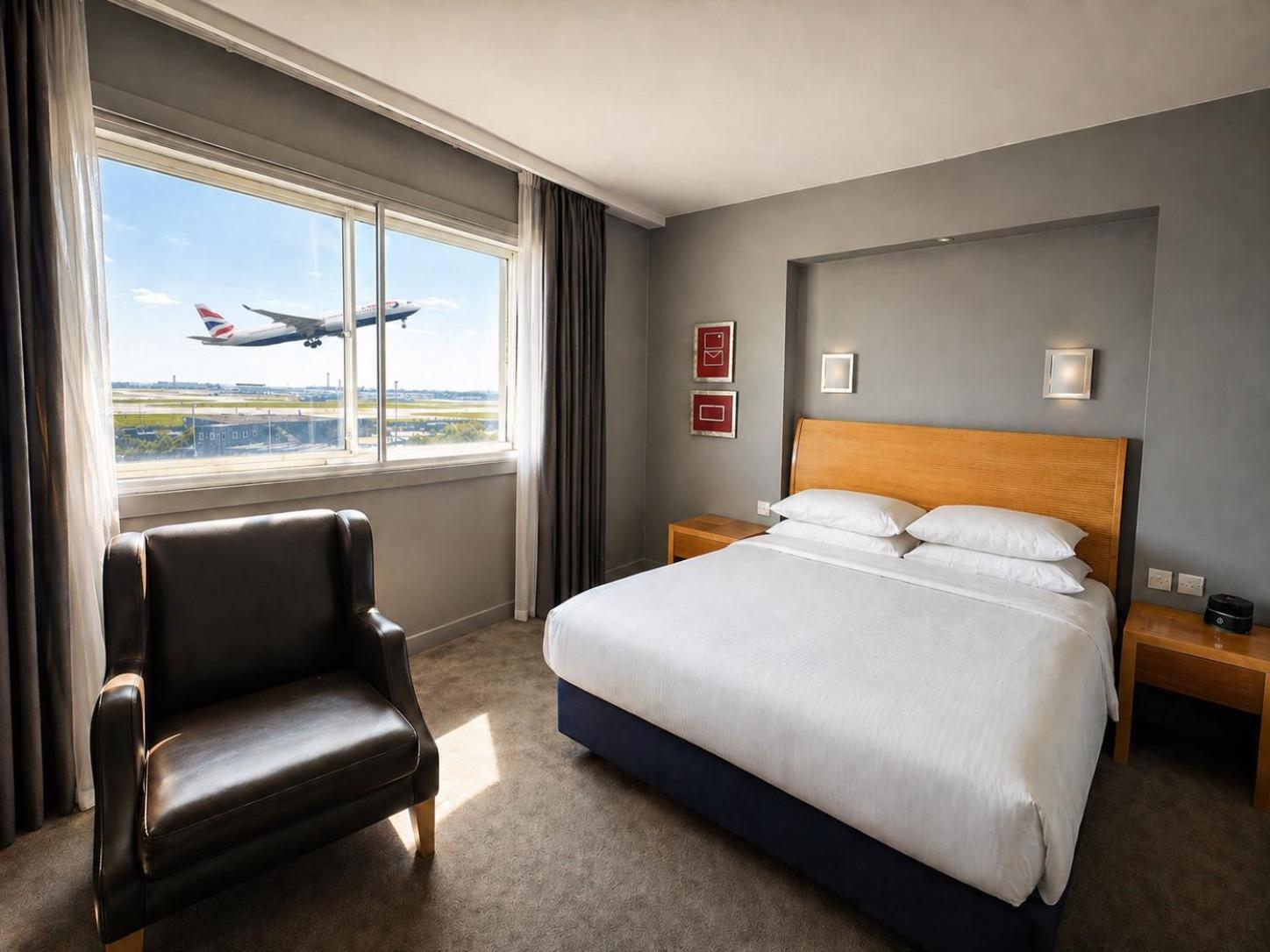 Executive Double Room with Airport View - Non-Smoking