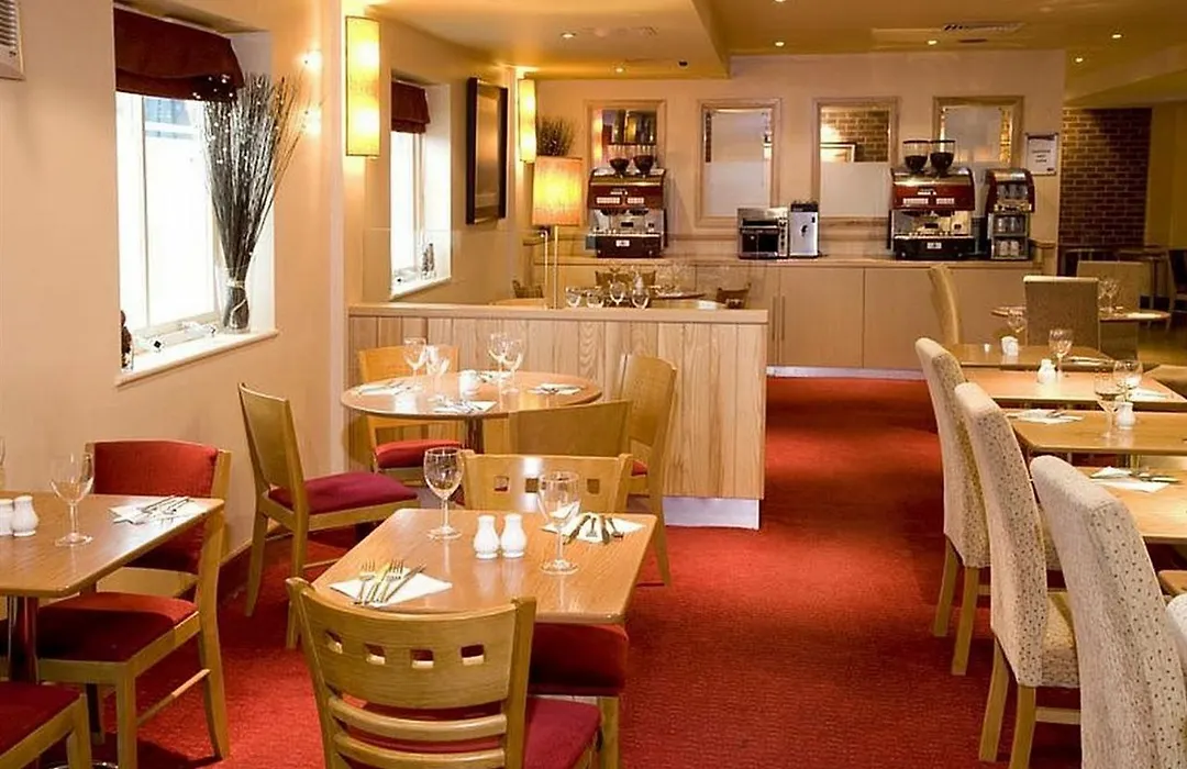 Premier Inn London Heathrow M4/J4-1