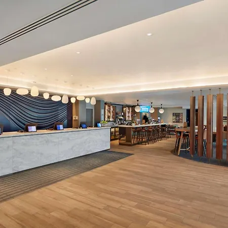 Hyatt Place London Heathrow Airport-2