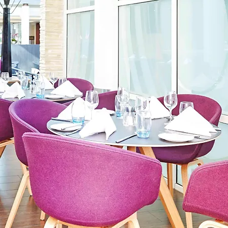 Novotel London Heathrow Airport M4 Jct. 4-3
