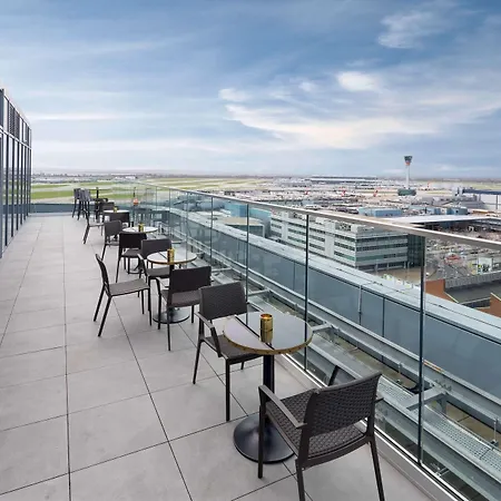 Hilton Garden Inn London Heathrow Terminal 2 And 3-2