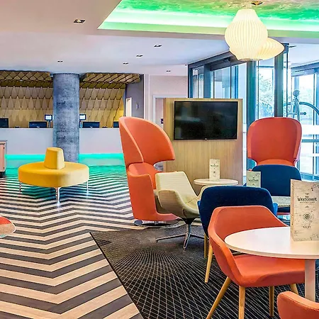 Ibis Styles London Heathrow Airport-2