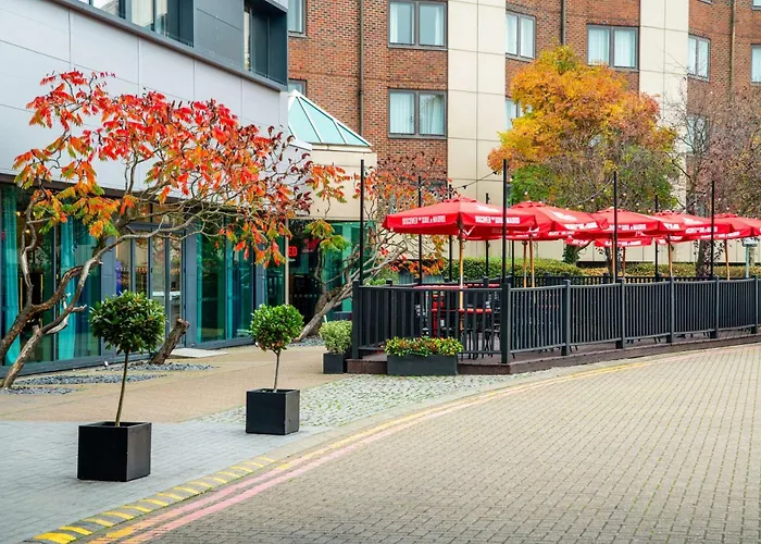 Radisson Red London Heathrow Hotel Hillingdon