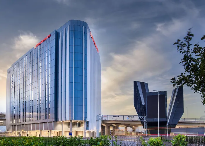 Heathrow HotelsHilton Garden Inn London Heathrow Terminal 2